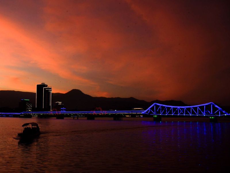 Naga Boat Sunset Cruise