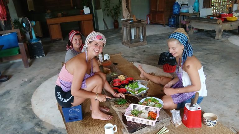 Eco Lotus Cooking Class team